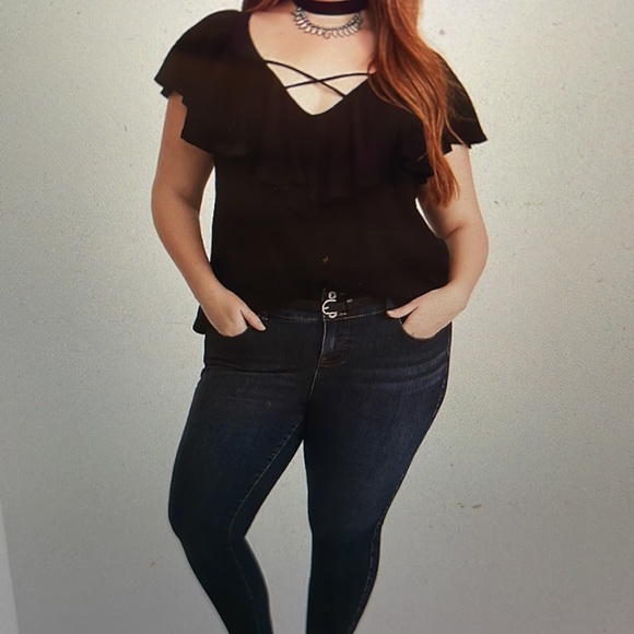Torrid crisscross front flutter black blouse - Picture 2 of 7